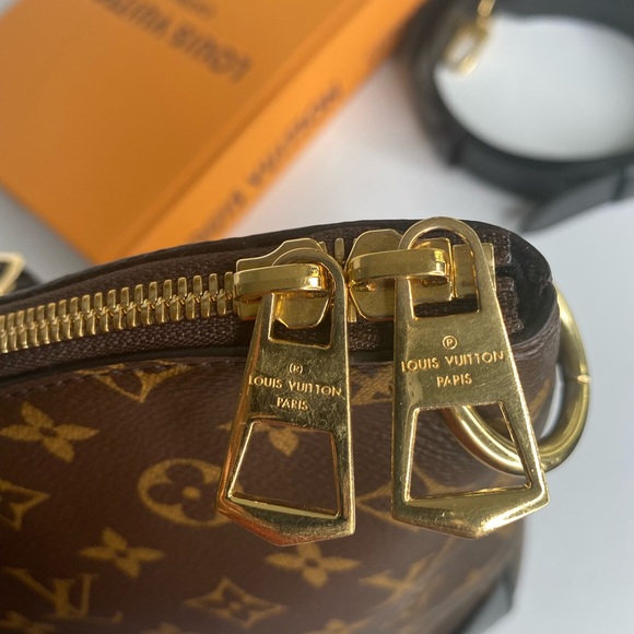 ❌SOLD❌ Louis Vuitton odeon crosssbody - Picture 10 of 15